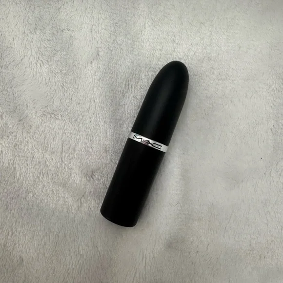 🌺MAC Cosmetics Silky Matte Lipstick - Honey Love - Picture 2 of 8